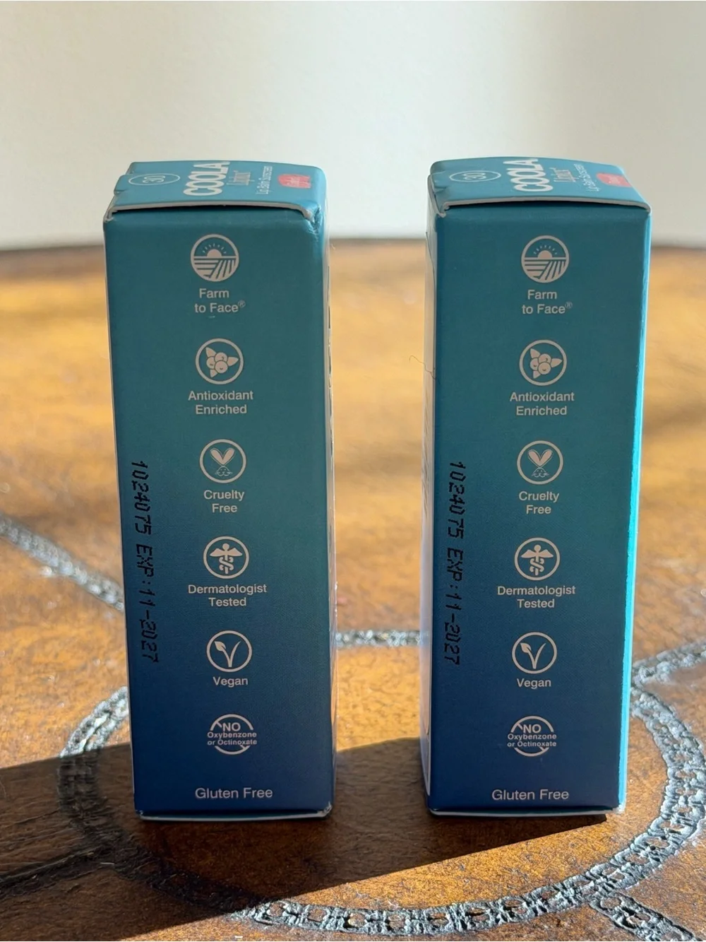 NEW IN BOX 2 TINTED COOLA ORGANIC LIPLUX LIP BALM SUNSCREEN SPF 30 WATERPROOF
